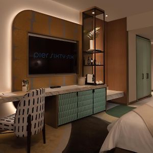 Zimmer mit Kingsize-Bett für Gäste mit Behinderungen